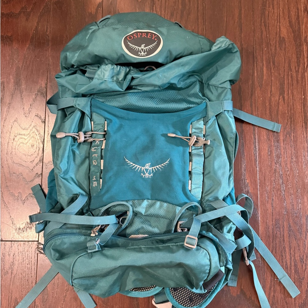 Osprey women’s teal Kyte 46L hiking backpack